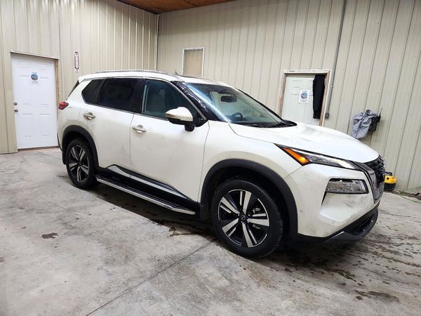 2023 NISSAN ROGUE SL — Passenger 3/4