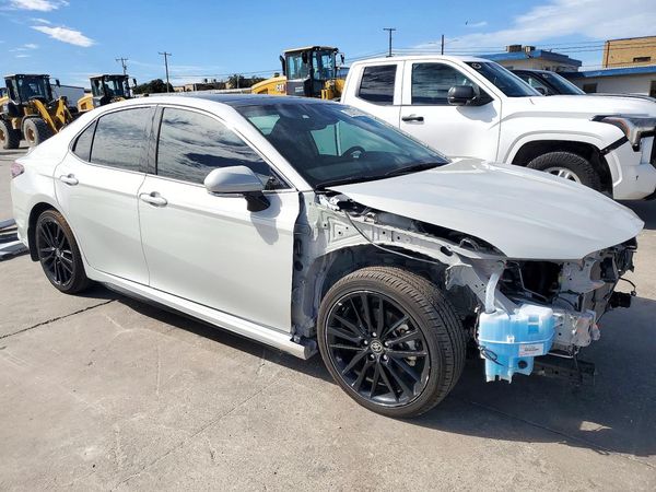 2023 TOYOTA CAMRY XSE — Passenger 3/4