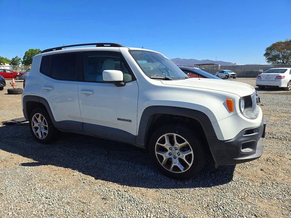 2016 JEEP RENEGADE — Passenger 3/4