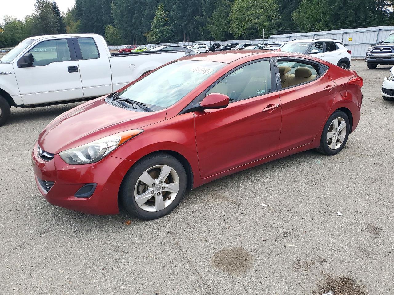 2013 HYUNDAI ELANTRA — Front 3/4