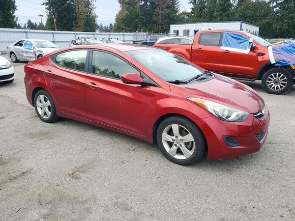 2013 HYUNDAI ELANTRA — Passenger 3/4