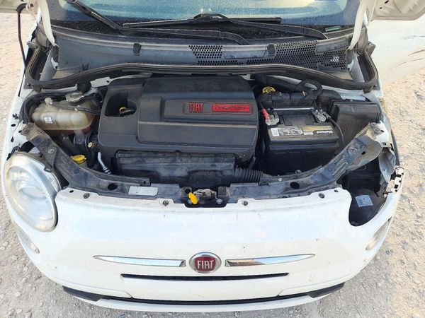 2016 FIAT 500 Easy — Engine bay