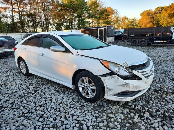 2014 HYUNDAI SONATA GLS/ GLS Popular — Passenger 3/4