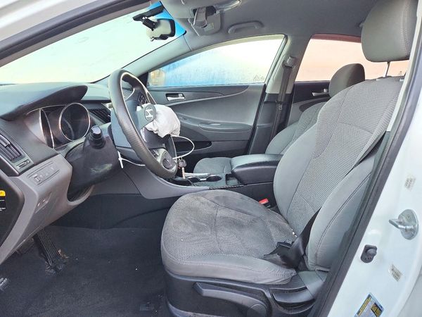 2014 HYUNDAI SONATA GLS/ GLS Popular — DENT