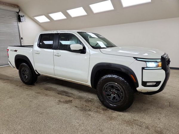 2026 NISSAN FRONTIER — Passenger 3/4