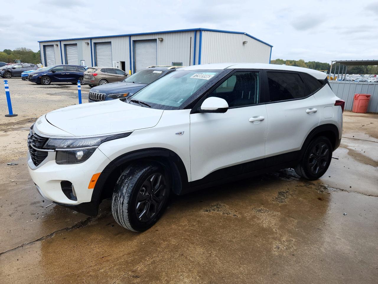 2026 KIA SELTOS LX — Front 3/4