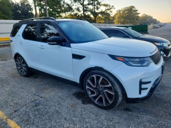 2017 LAND ROVER DISCOVERY HSE Luxury — Passenger 3/4