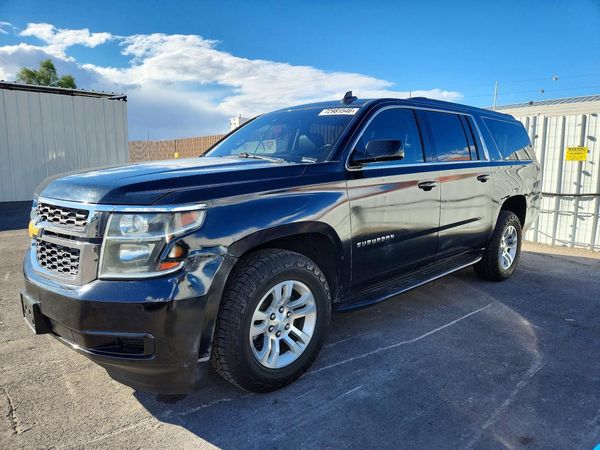 2020 CHEVROLET SUBURBAN LT — Front 3/4