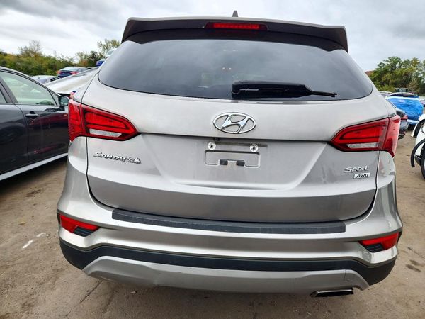 2017 HYUNDAI SANTA FE Base — DIRR
