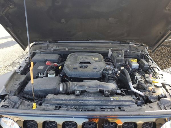 2018 JEEP WRANGLER UNLIMITED Unlimited Sport — Engine bay