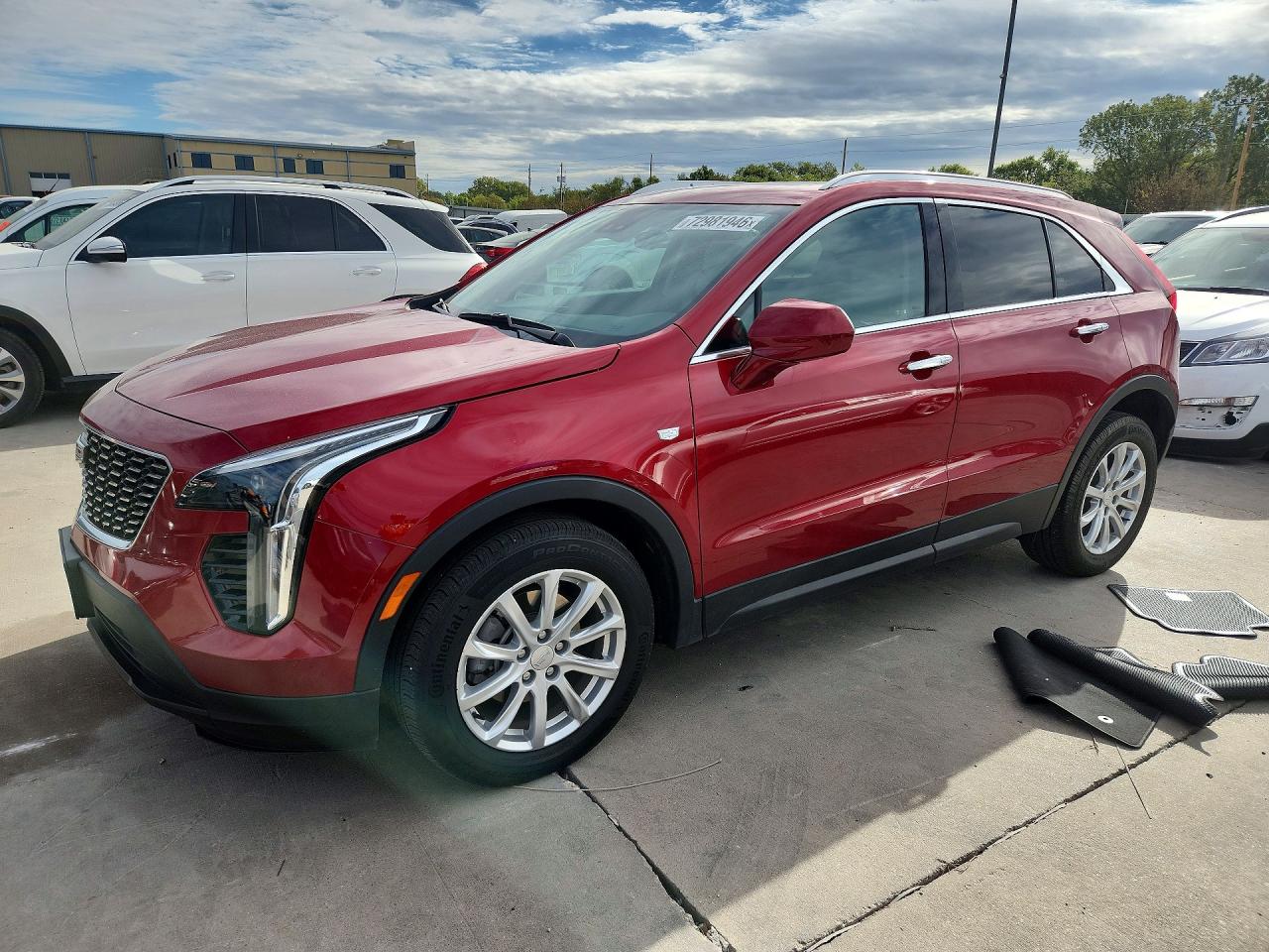 2022 CADILLAC XT4 Luxury — Front 3/4