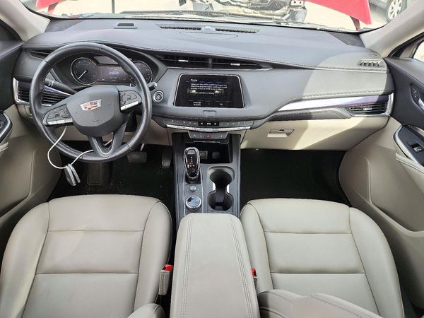 2022 CADILLAC XT4 Luxury — CKPT