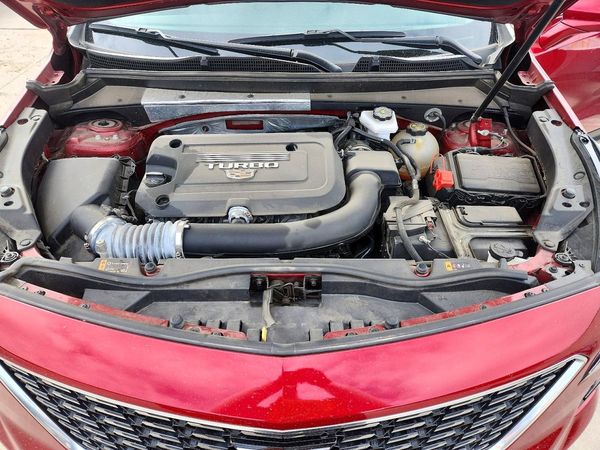 2022 CADILLAC XT4 Luxury — Engine bay