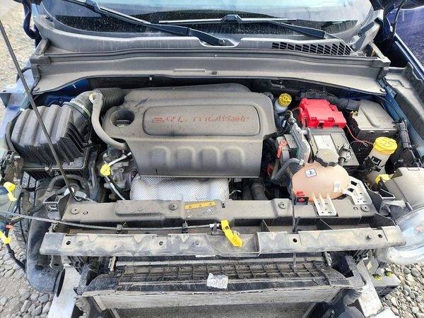 2018 JEEP RENEGADE Sport — Engine bay