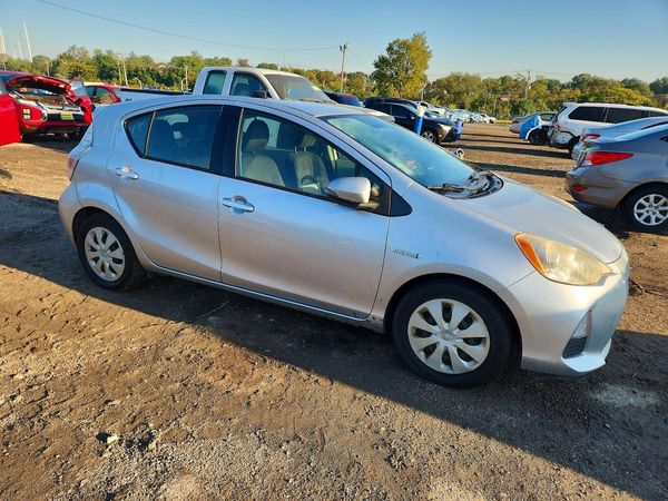 2012 TOYOTA PRIUS — Passenger 3/4