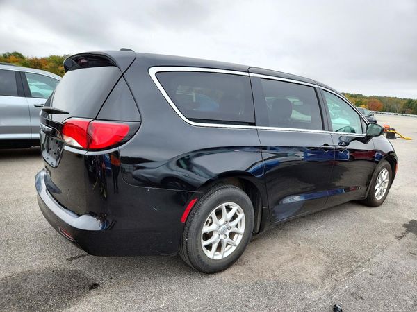 2024 CHRYSLER VOYAGER LX — PSRA