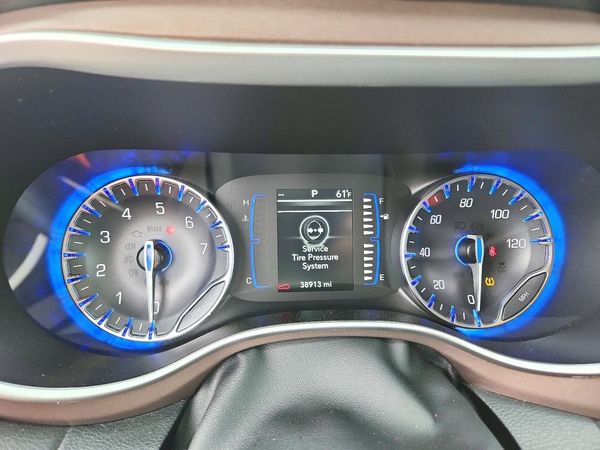 2024 CHRYSLER VOYAGER LX — ODOM