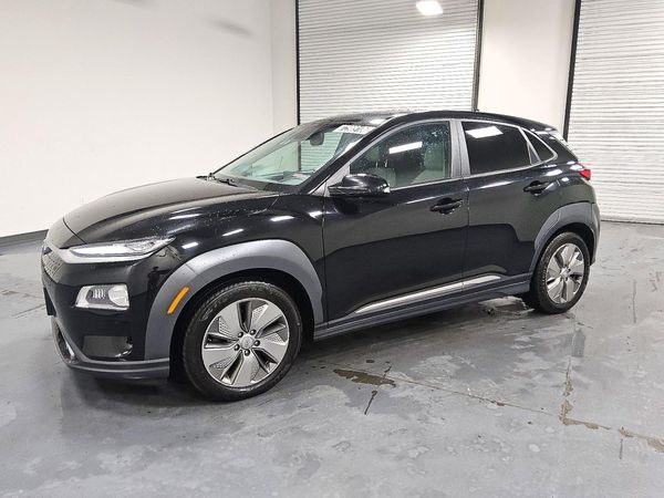 2021 HYUNDAI KONA Ultimate — Front 3/4