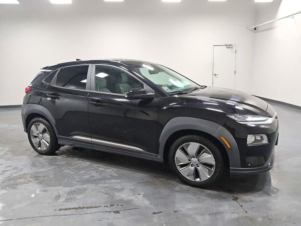 2021 HYUNDAI KONA Ultimate — Passenger 3/4