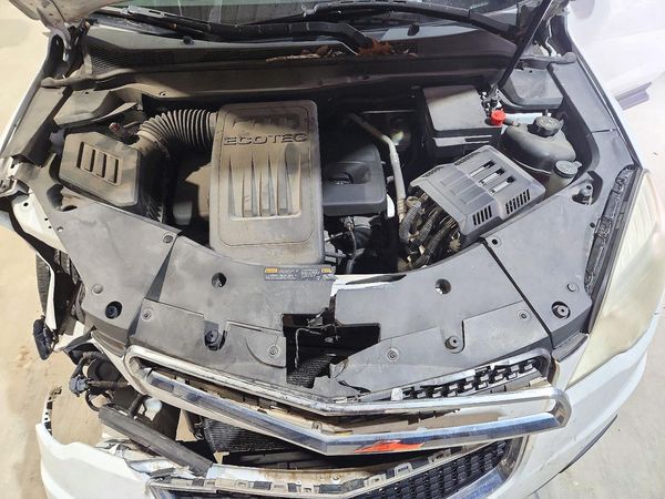 2013 CHEVROLET EQUINOX LS — Engine bay