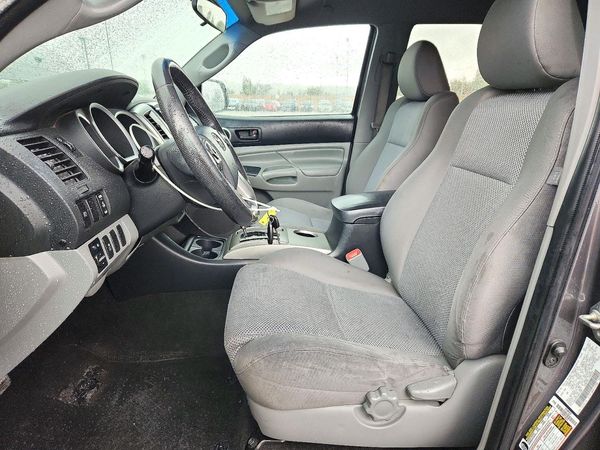 2014 TOYOTA TACOMA Delux Grade — DENT