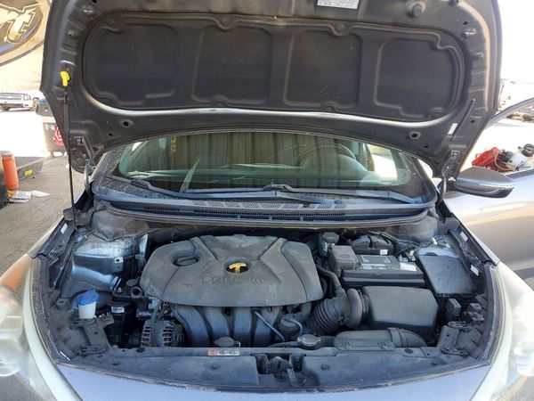 2016 KIA FORTE — Engine bay