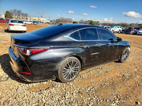 2022 LEXUS ES