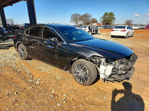 2022 LEXUS ES