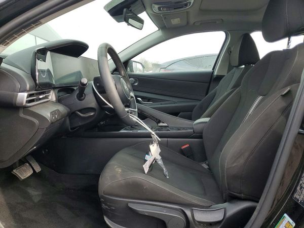 2024 HYUNDAI ELANTRA SEL w/ Convenience Pkg