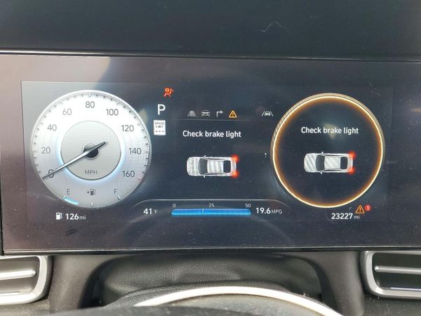 2024 HYUNDAI ELANTRA SEL w/ Convenience Pkg