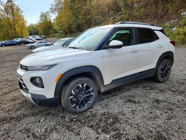 2021 CHEVROLET TRAILBLAZE LT — Front 3/4