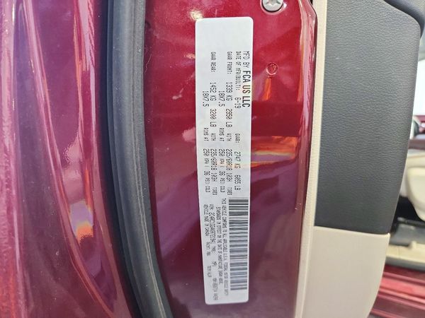 2019 CHRYSLER PACIFICA Limited — VINS