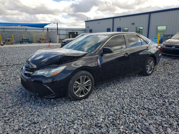 2016 TOYOTA CAMRY