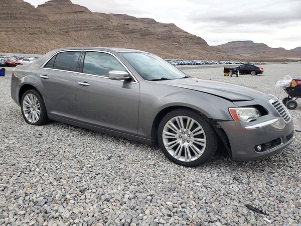 2012 CHRYSLER 300 300C — Passenger 3/4
