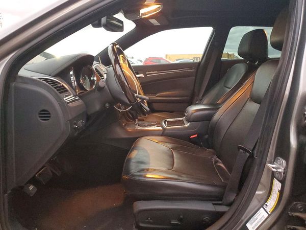 2012 CHRYSLER 300 300C — DENT
