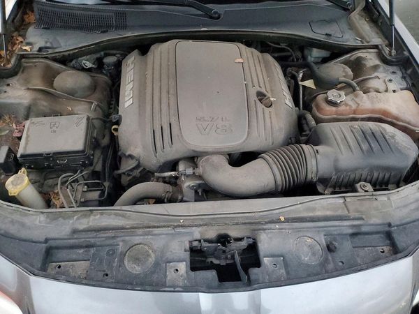 2012 CHRYSLER 300 300C — Engine bay