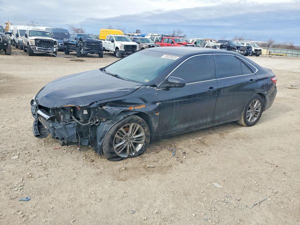 2015 TOYOTA CAMRY