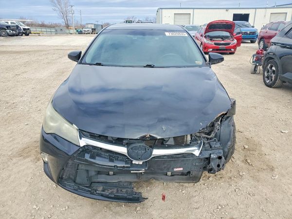 2015 TOYOTA CAMRY