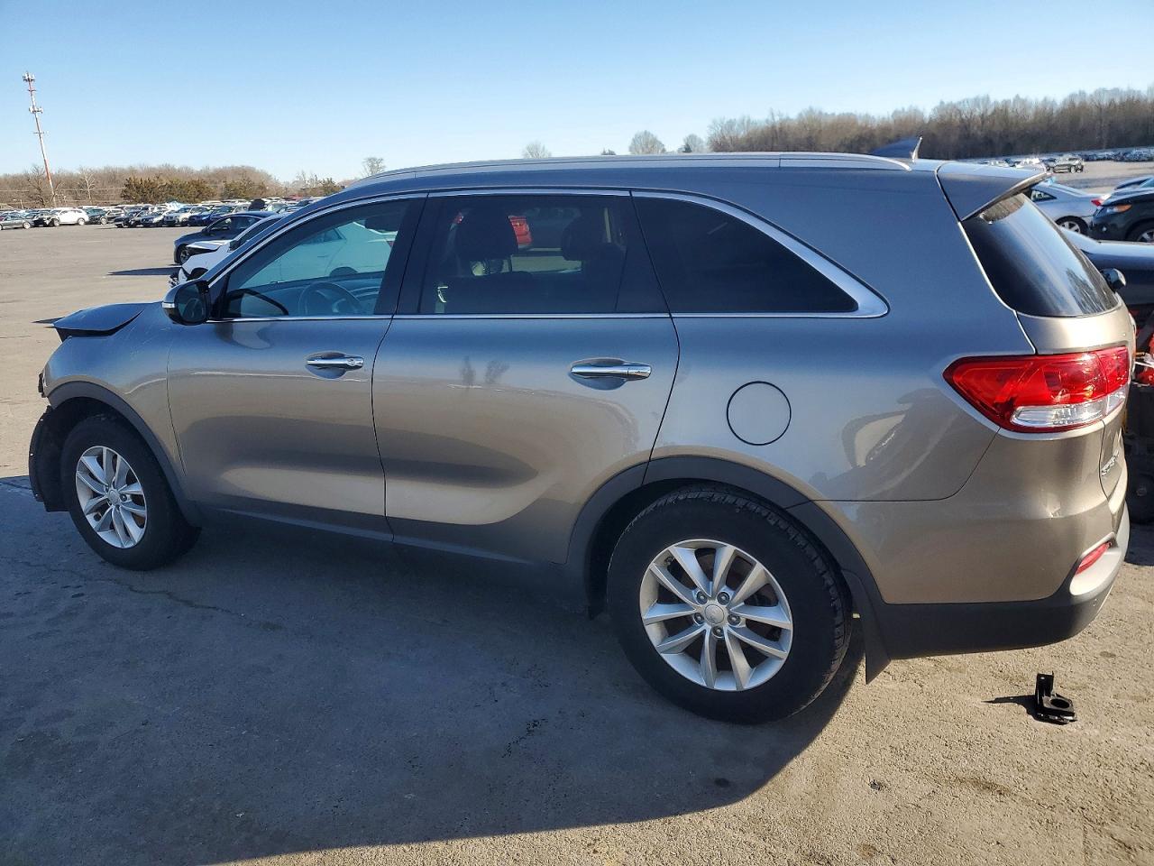 2018 KIA SORENTO L, LX