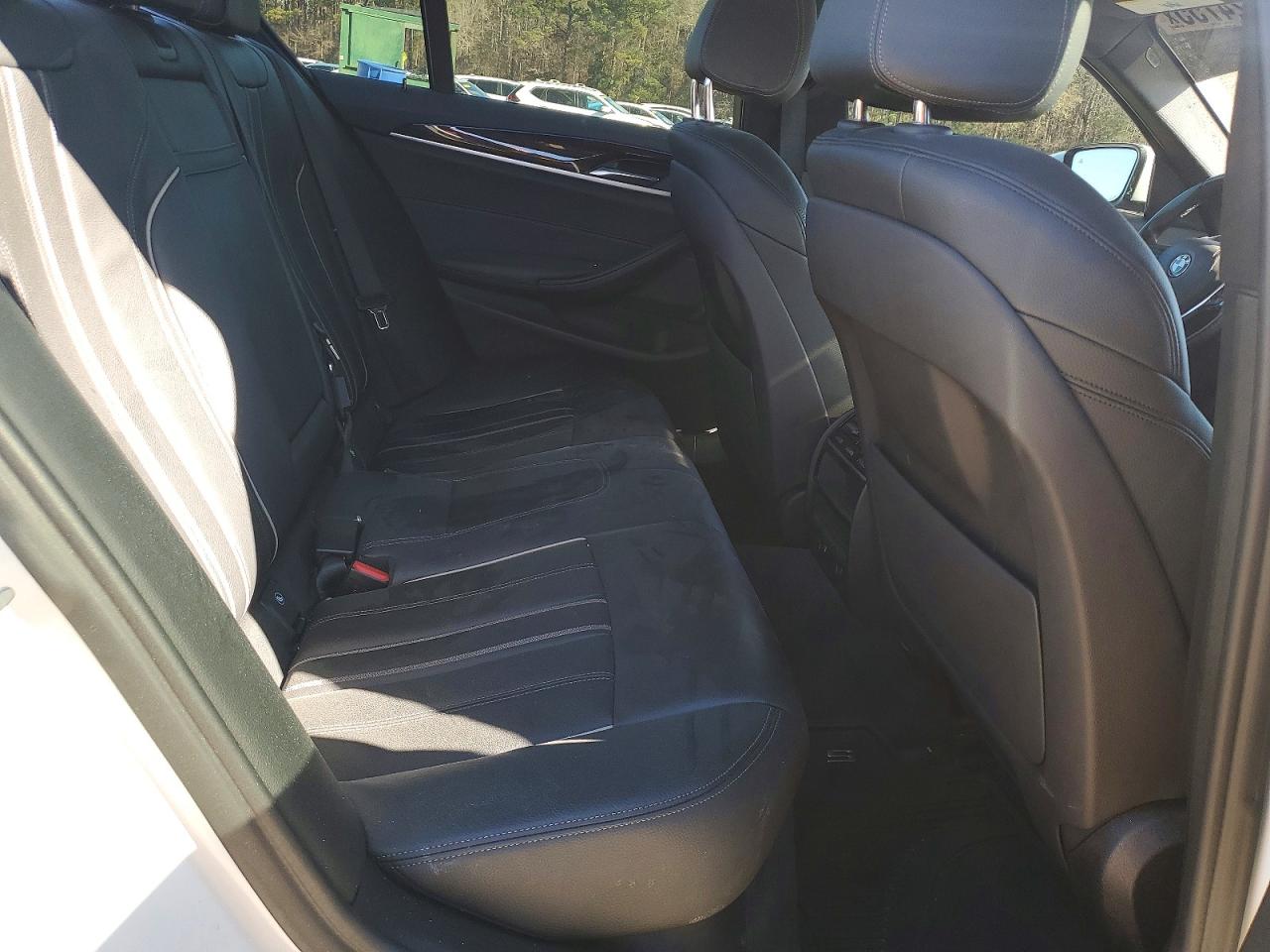 2019 BMW 530