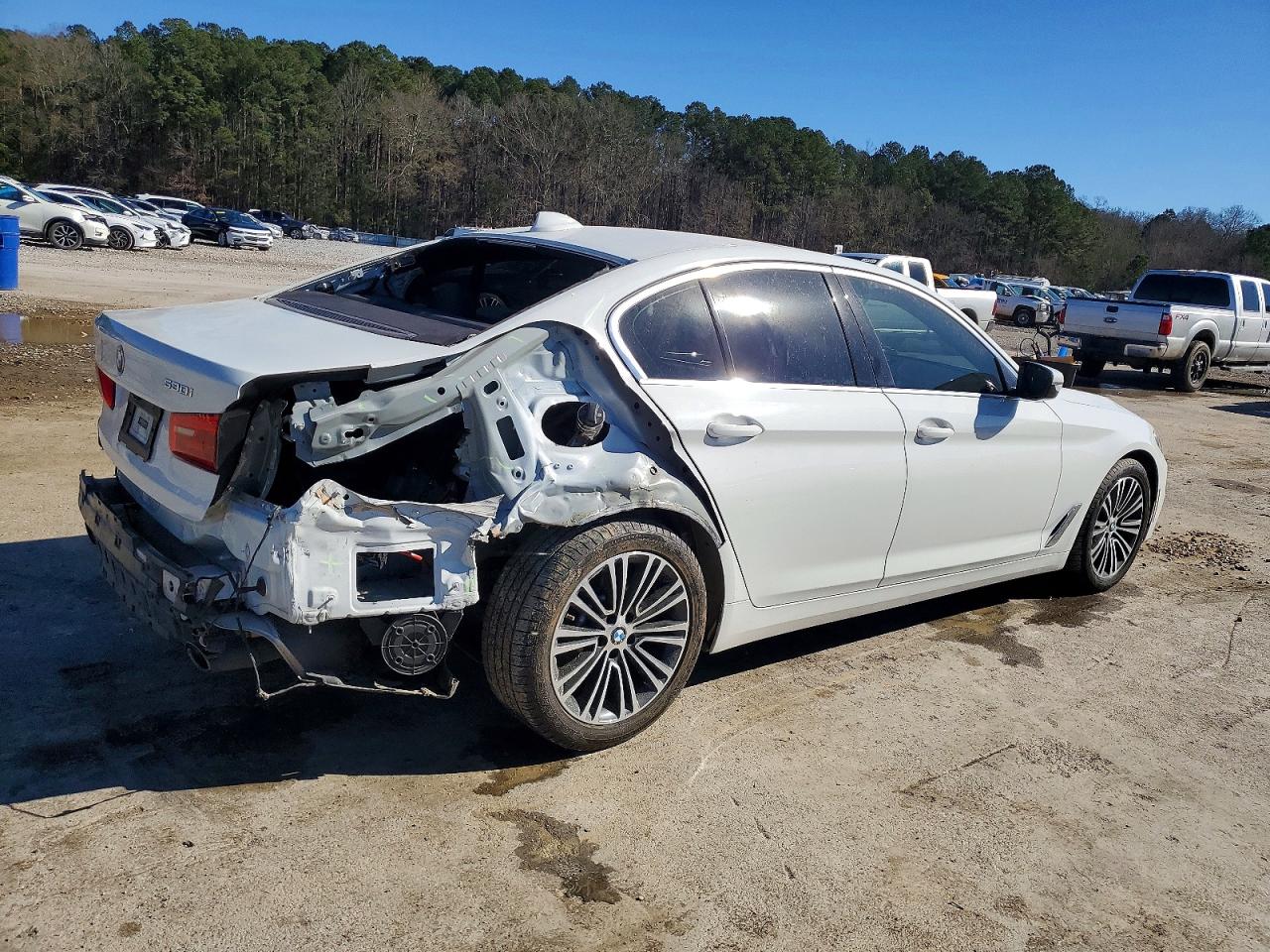 2019 BMW 530