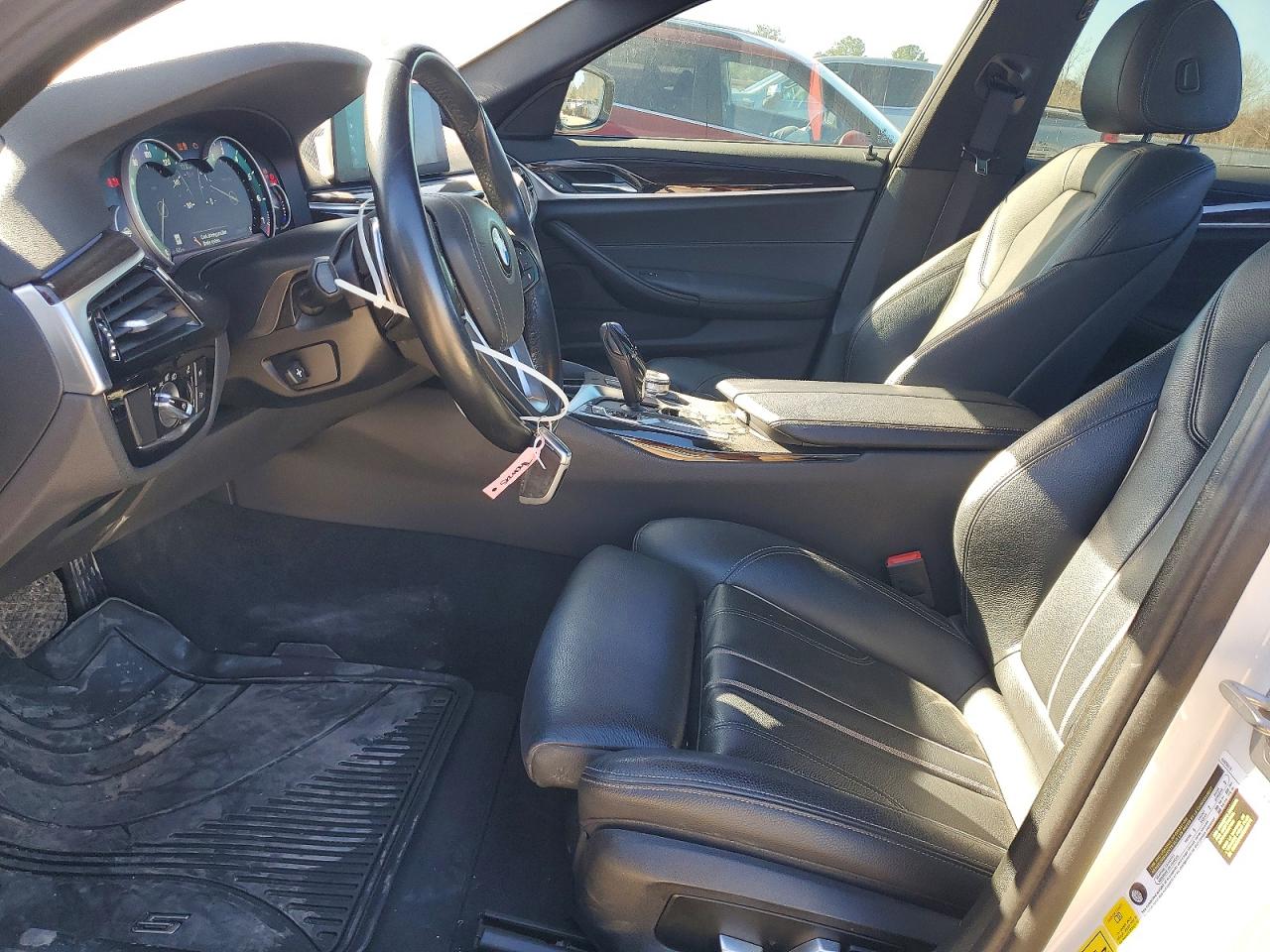 2019 BMW 530