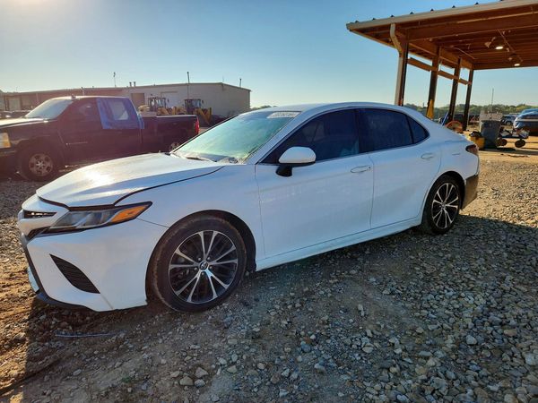 2018 TOYOTA CAMRY — DSFA — Front 3/4