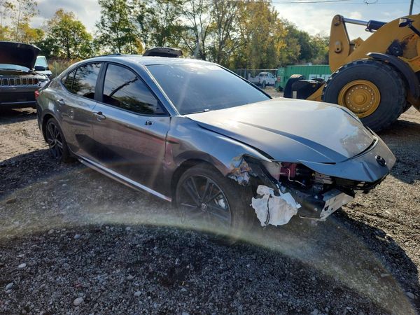 2026 TOYOTA CAMRY — Passenger 3/4