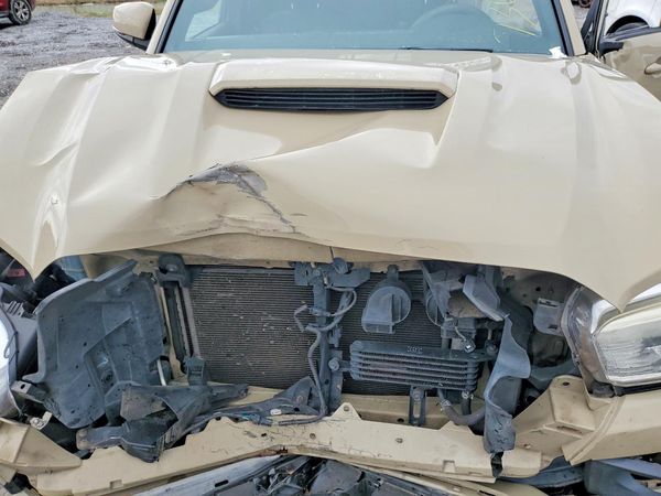 2018 TOYOTA TACOMA