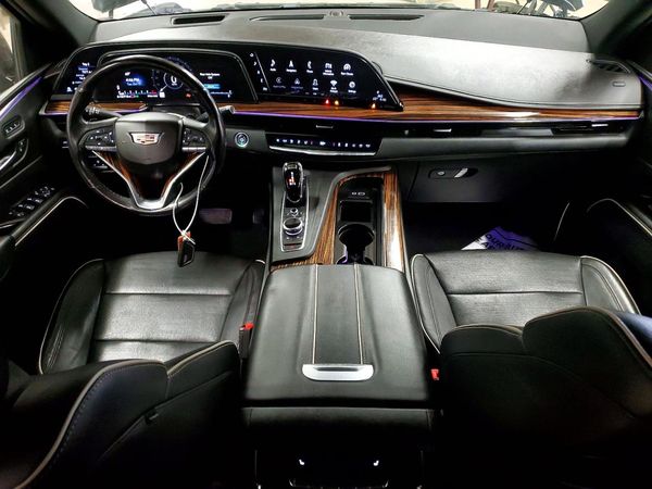 2021 CADILLAC ESCALADE Premium Luxury — CKPT