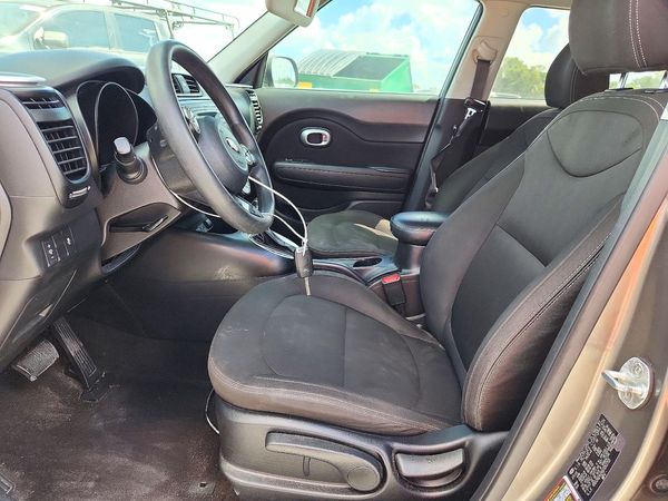 2016 KIA SOUL Plus — DENT