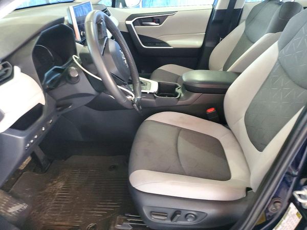 2023 TOYOTA RAV4 XLE — DENT