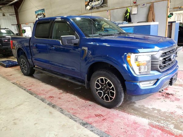 2023 FORD F150 SuperCrew — Passenger 3/4