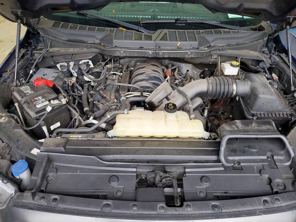 2023 FORD F150 SuperCrew — Engine bay